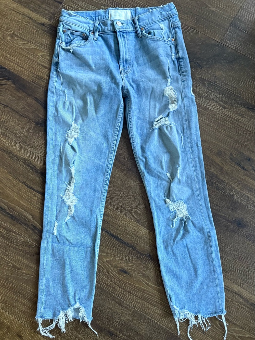 MOTHER Women’s Light Blue Distressed Jeans